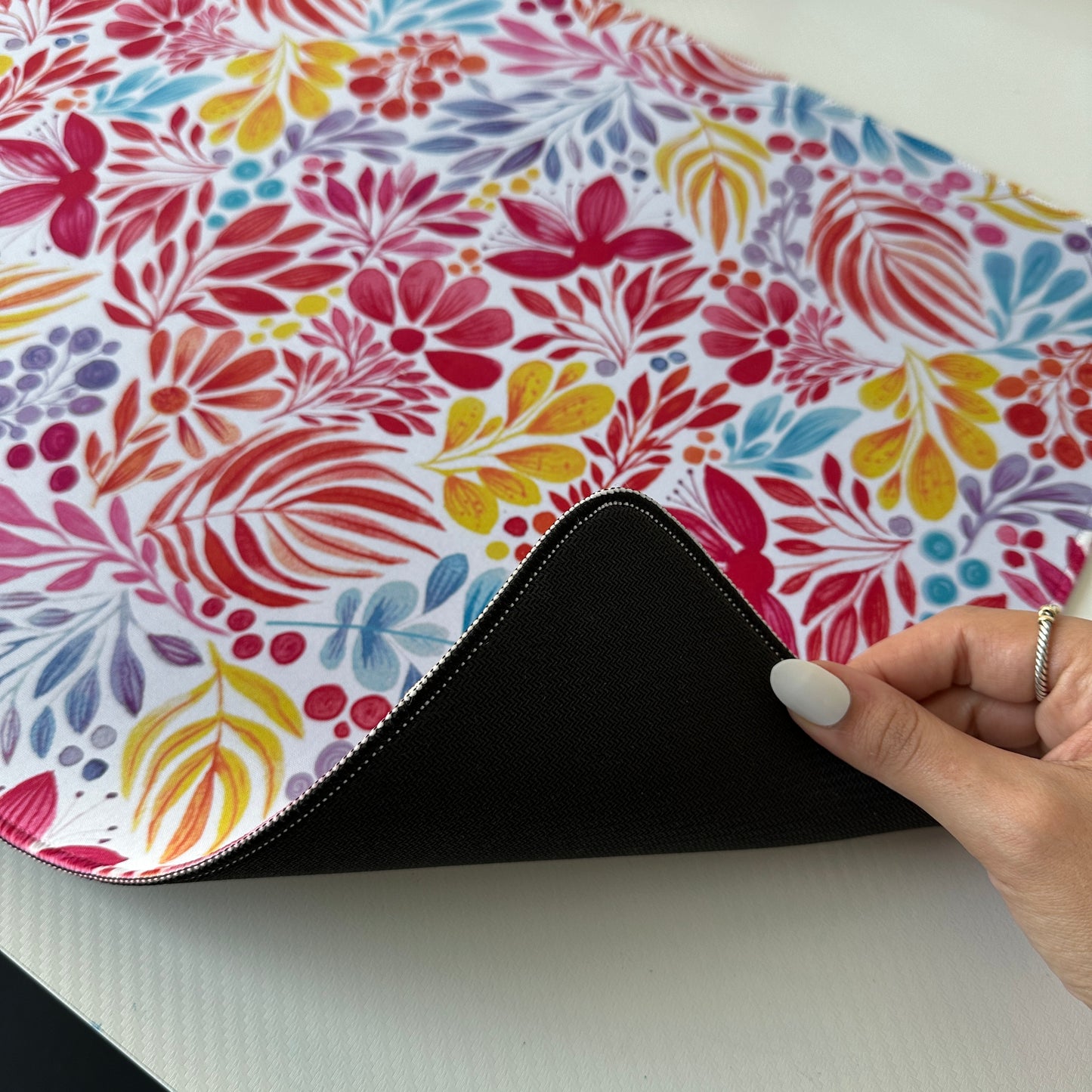 Watercolor floral bouquet desk pad