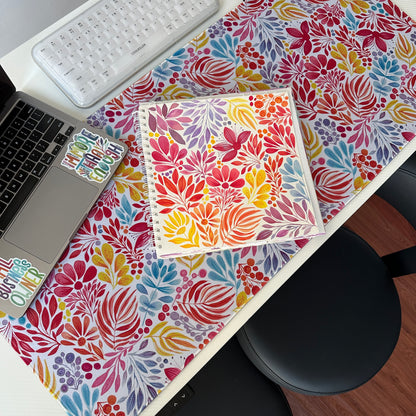 Watercolor floral bouquet desk pad