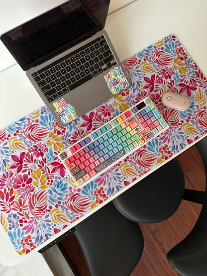 Watercolor floral bouquet desk pad