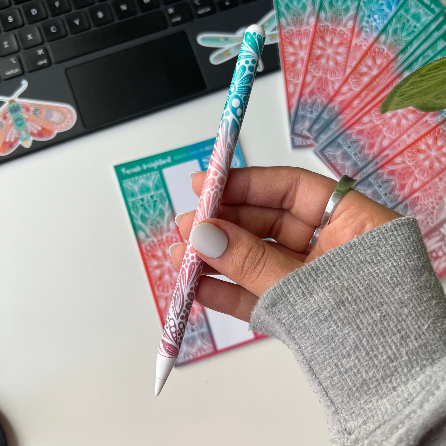 Bright mandala Apple Pencil gen 2 skin